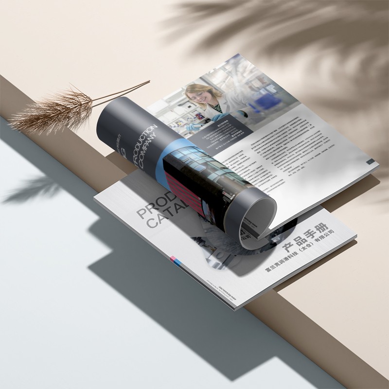 時(shí)尚畫(huà)冊(cè)設(shè)計(jì)的“走鋼絲藝術(shù)”：如何讓創(chuàng)意不飄，讓銷量不冷？